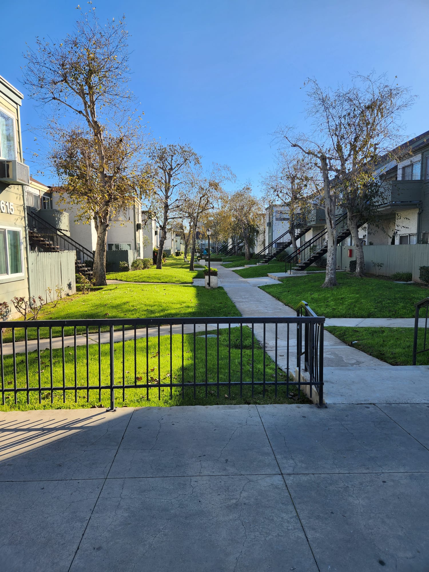 1 BEDROOM UPSTAIRS SANTA ANA